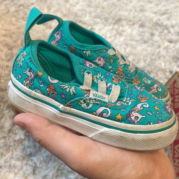 2 pairs toddler vans - Picture 9 of 11